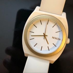 Nixon timeteller